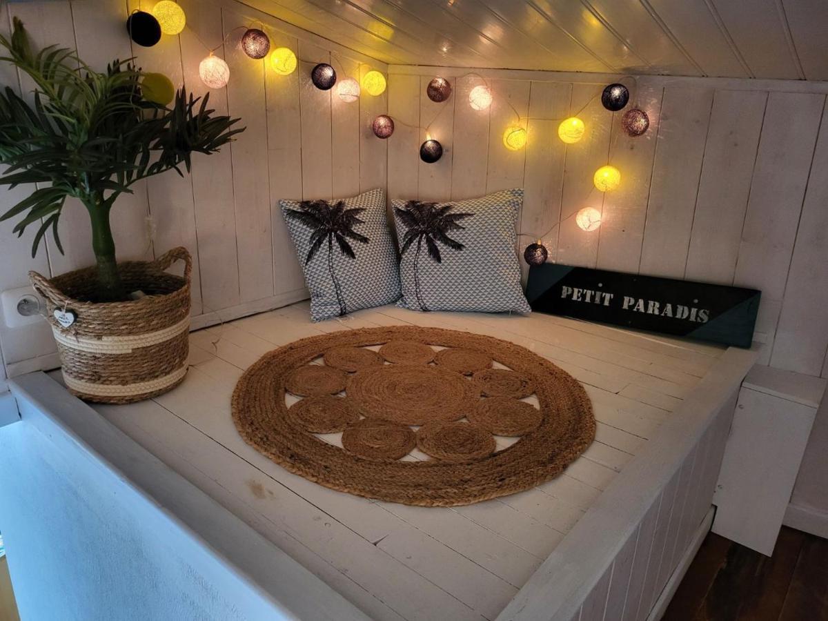 Holiday home Petit Paradis
